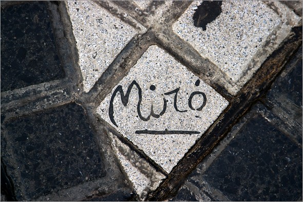 Miro Tile.jpg