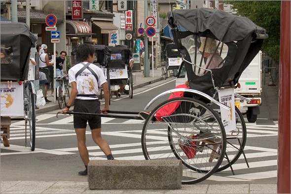 rickshaw_and_driver.jpg