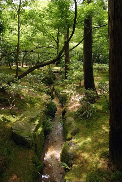 ginkaku-ji_gulley.jpg