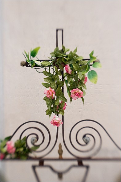 flowers_and_cross.jpg