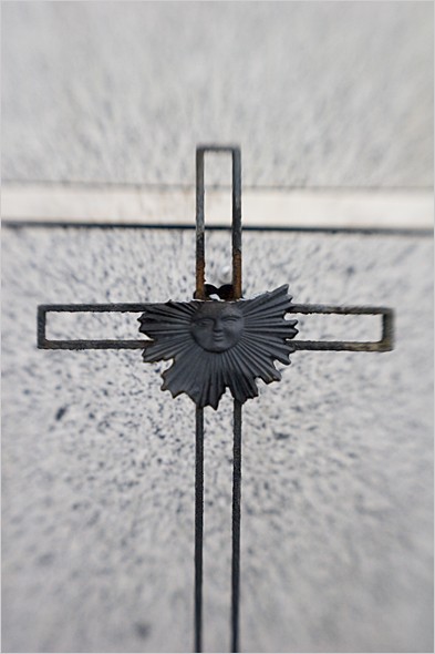 sun_cross.jpg